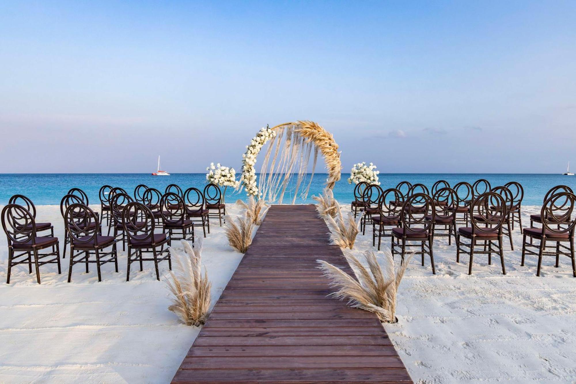 Embassy Suites By Hilton Aruba Beach Resort Palm Beach Extérieur photo